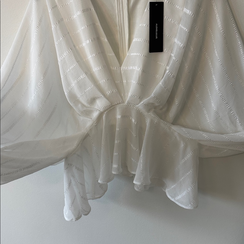 Lulu's White Bat Wing Blouse NWT - Picture 9 of 11